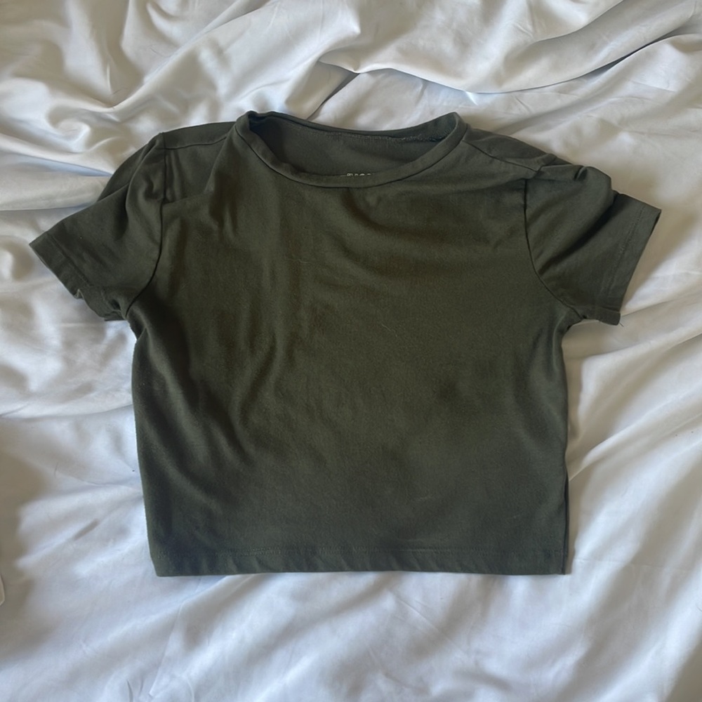 Basic crop top bundle - Picture 4 of 4